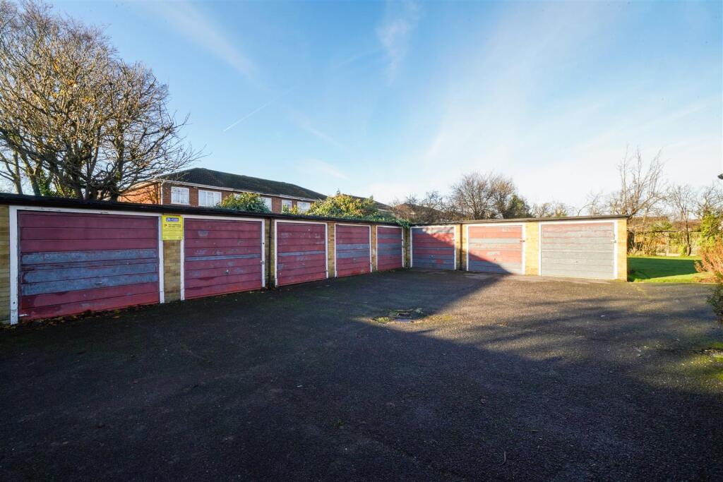 8 Everton Court, Harrowdene Road - xXLurhZVarXNBAC