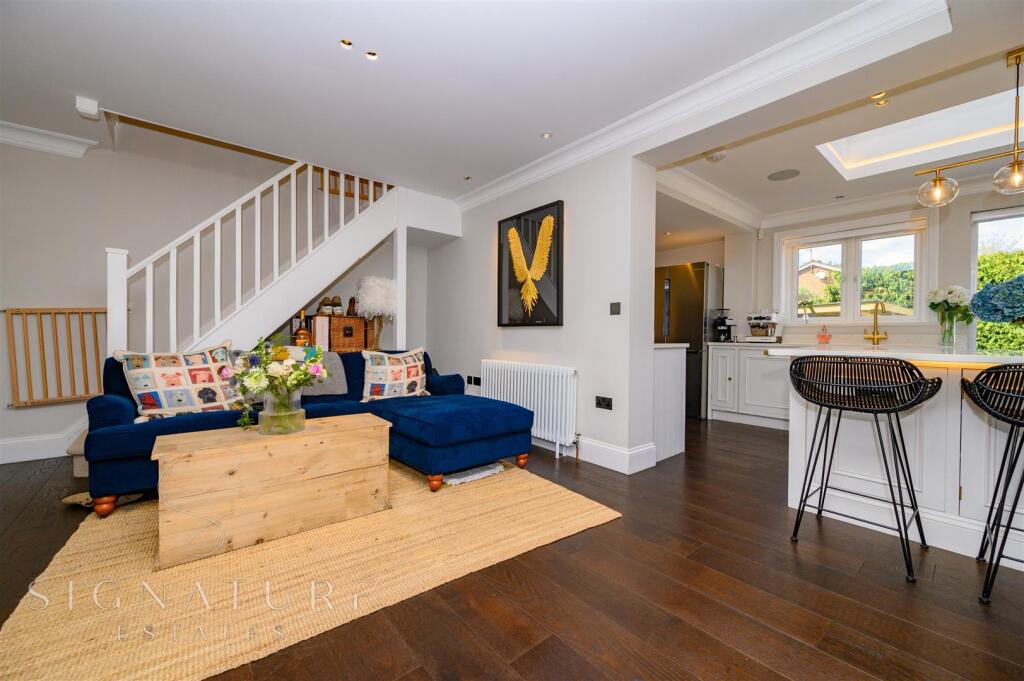 GreenLaneBovingdon_92.jpg