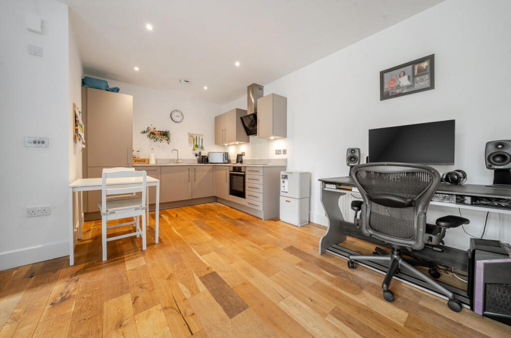 1331420-5-6887890...