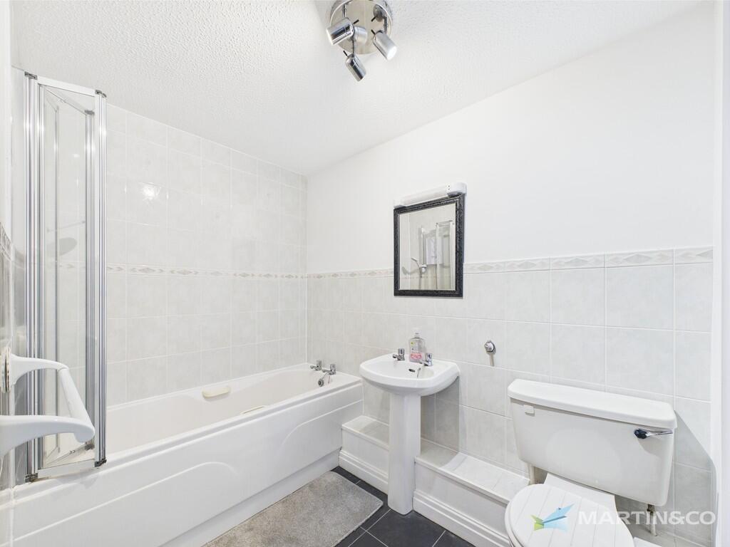 CAM02318G0-PR0446...