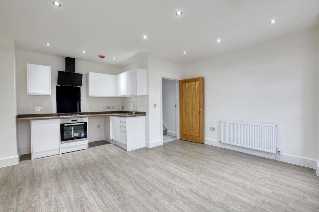 kitchen living area.jpeg