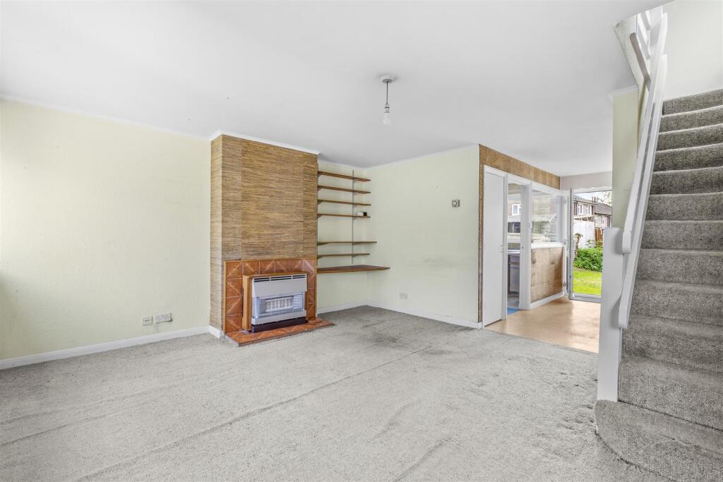 21 Deangarden Rise, HP11 1RF-5.jpg