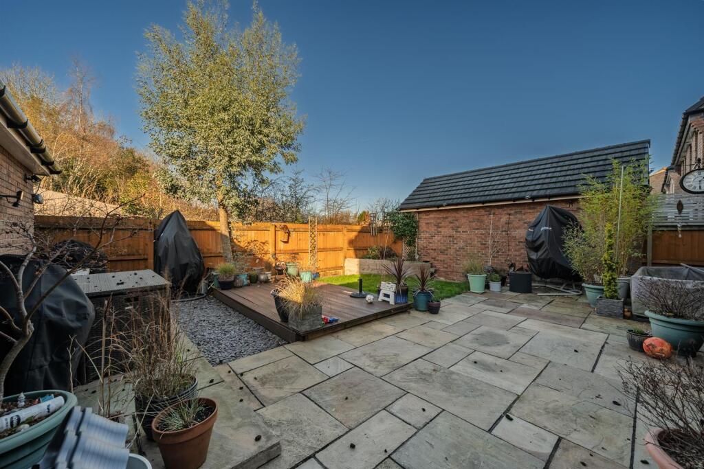 14 Poppyfield Ave-30.jpg