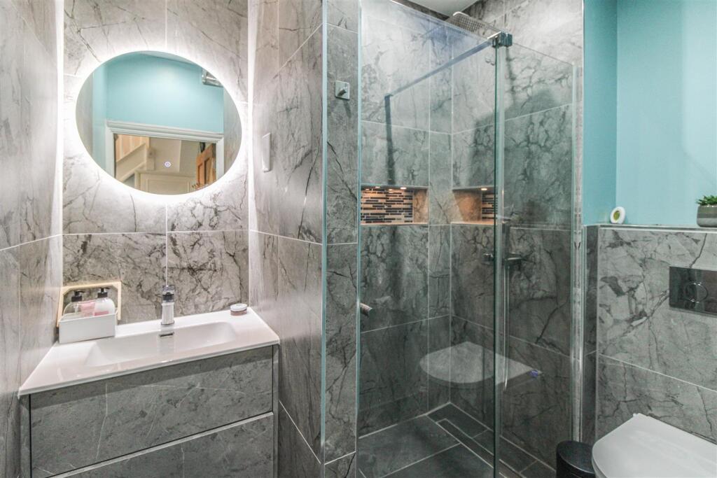 Luxury shower room