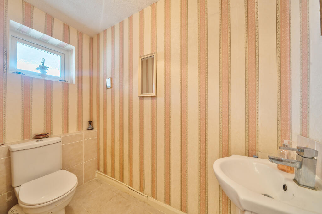 1315109-11-685ecb552b52d