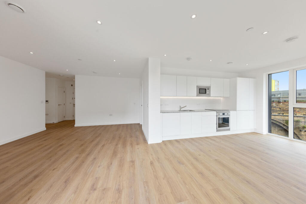 Plot 42 - Web - 19.jpg