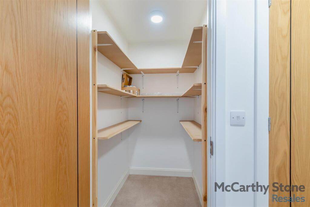 8639131-interior15.jpg