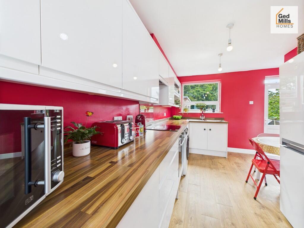 CAM04261G0-PR0062...