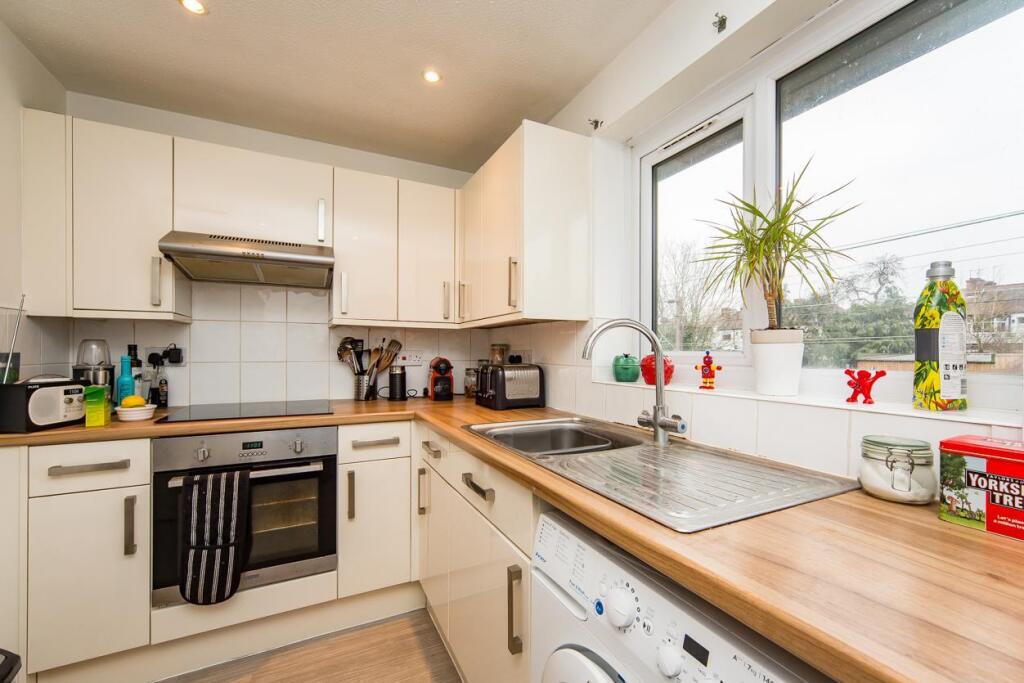 Woodlands Road E17