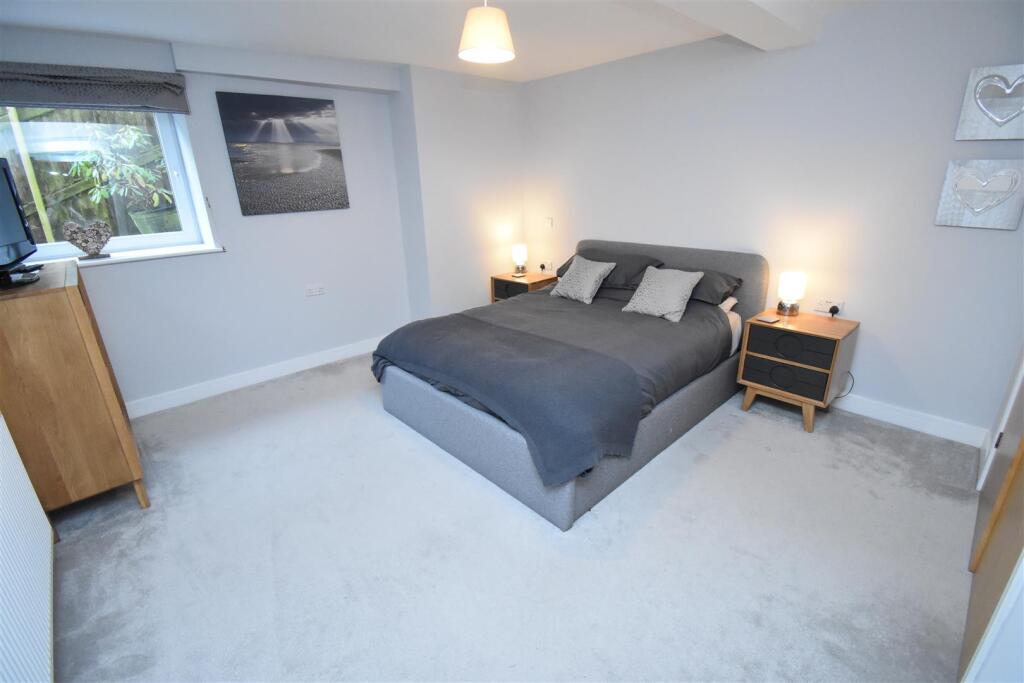 Annex Bedroom.JPG