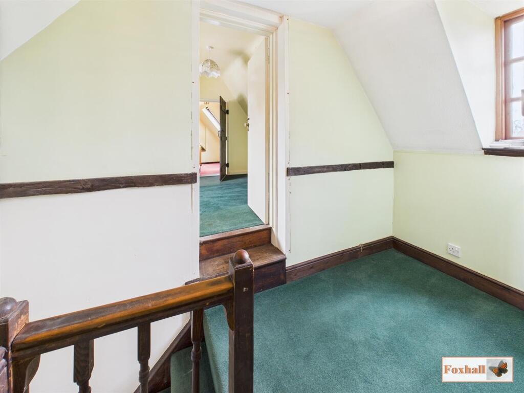 First floor landing (2)