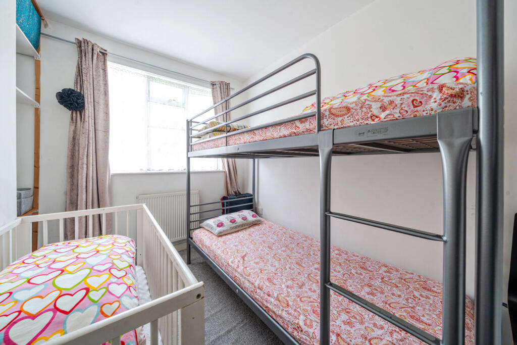 1302612-8-683d905...