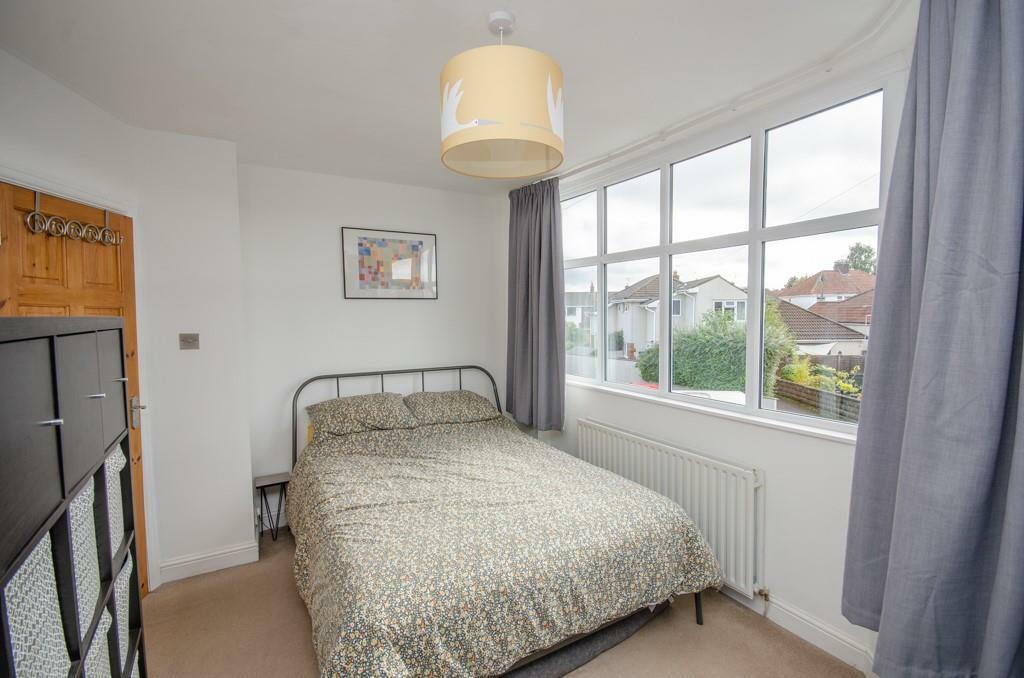 Bedroom 1.jpg