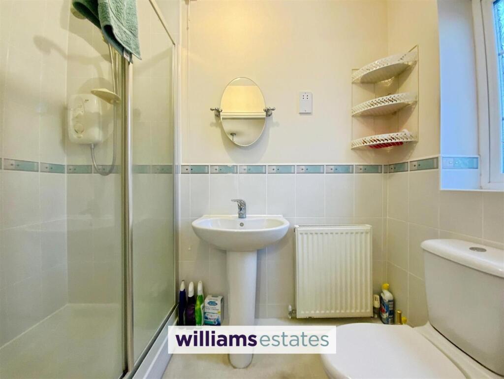 en-suite shower room