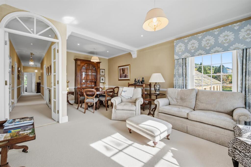 Saxton Mee  12a Sydnope Hall 0013.jpg