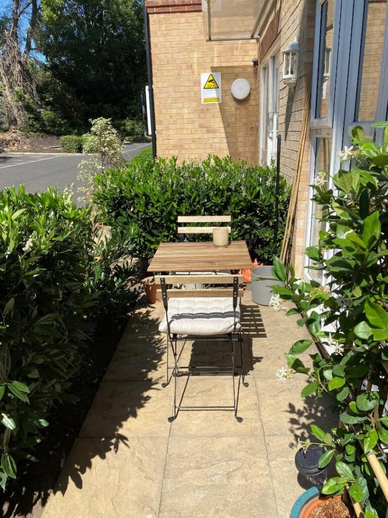Patio 2.jpg