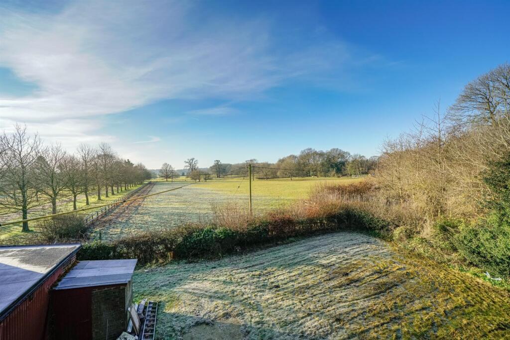 Golden-Parsonage-Lodge-8696-  garden with view.jpg