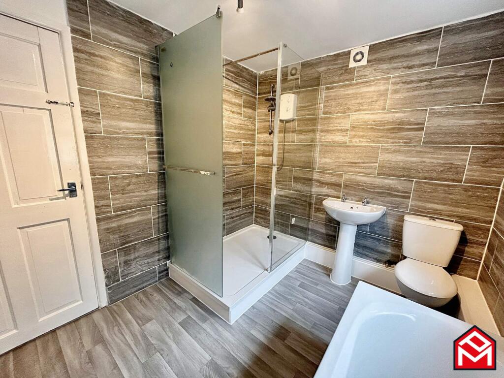 Bath &amp; Shower Room