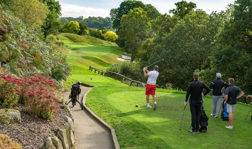 Nicklaus Signature Course