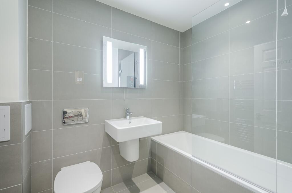 48-vincent-square...