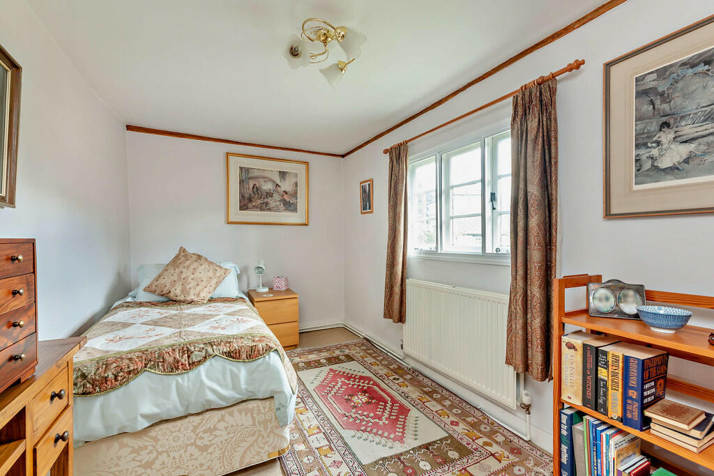 8619757-interior0...