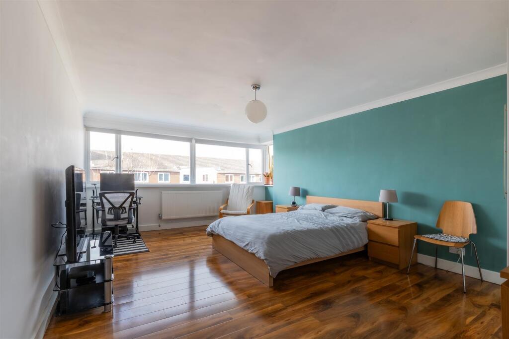 21 Lindway Court-10.jpg