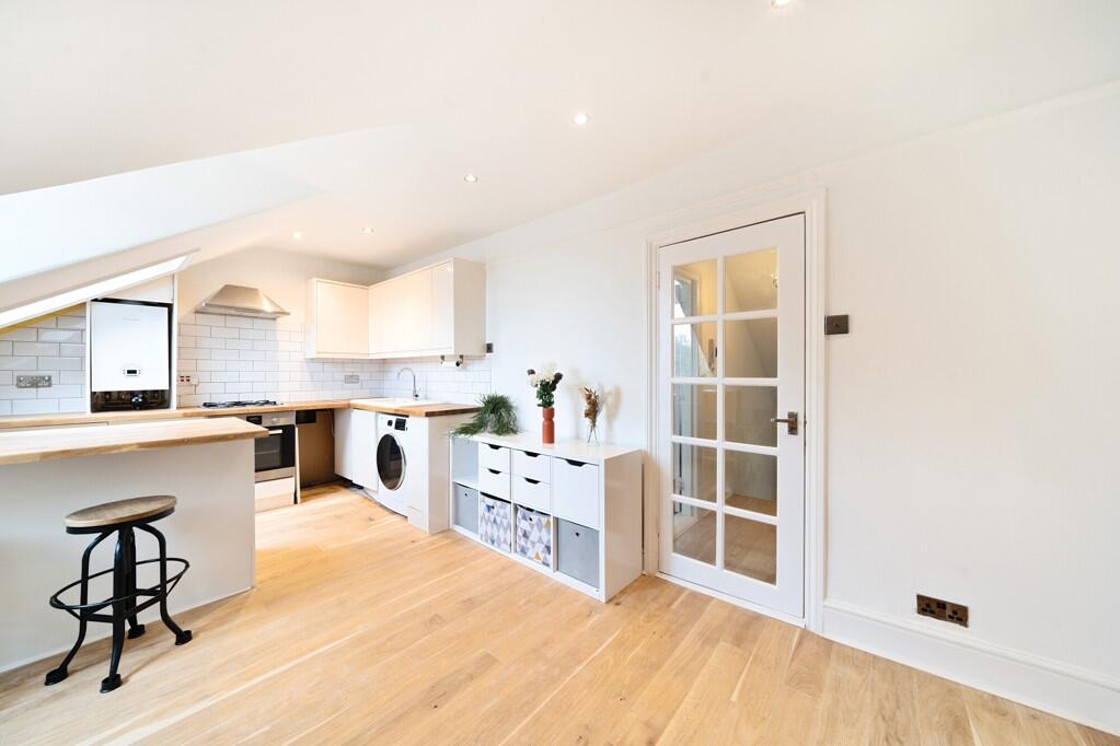 Kitchen/Lounge