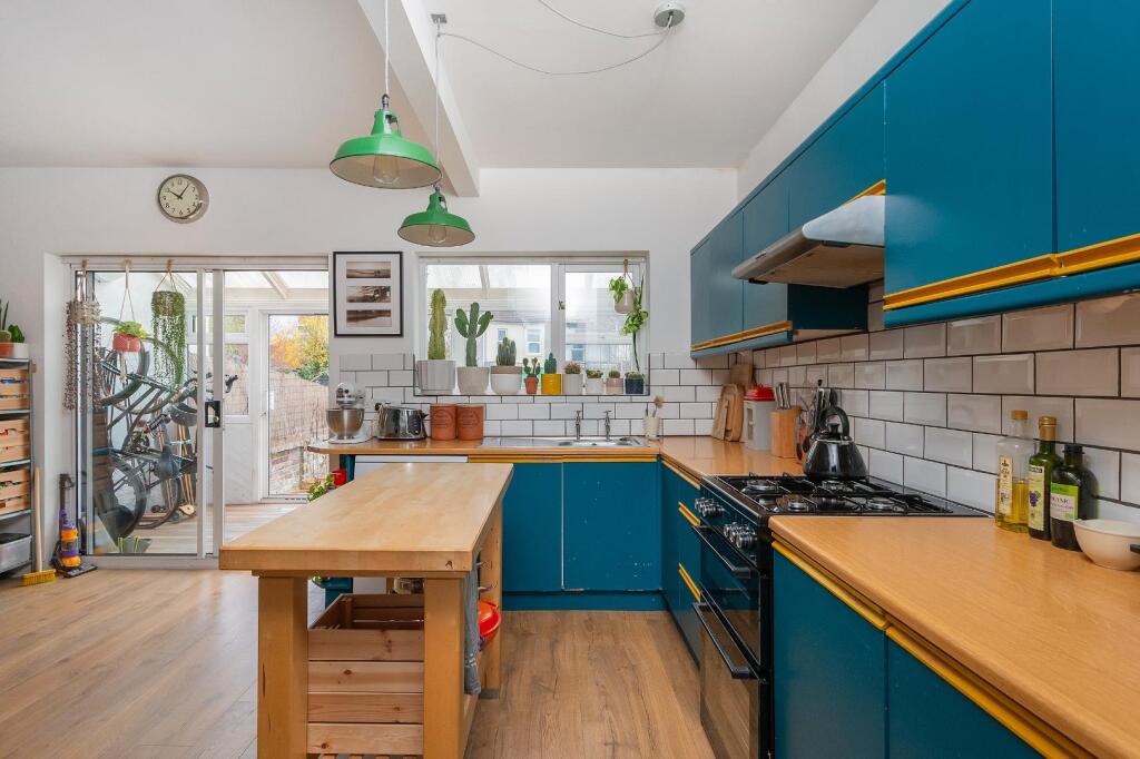 0S4RBN - KitchenDiner E.jpg