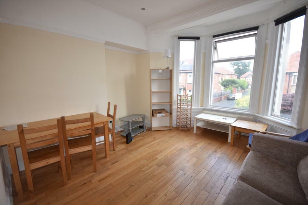 32 Grosvenor Rd, flat 2 pics1