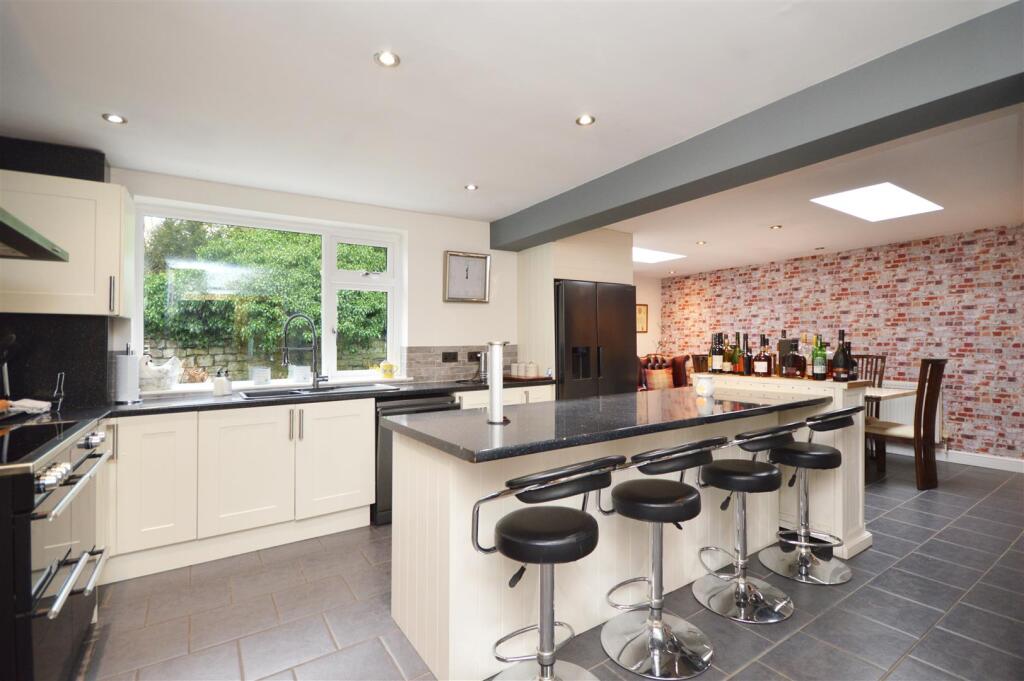 Kitchen / Breakfast Room