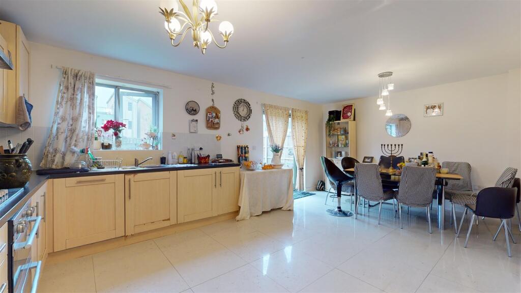 KITCHEN/FAMILY/DINING ROOM
