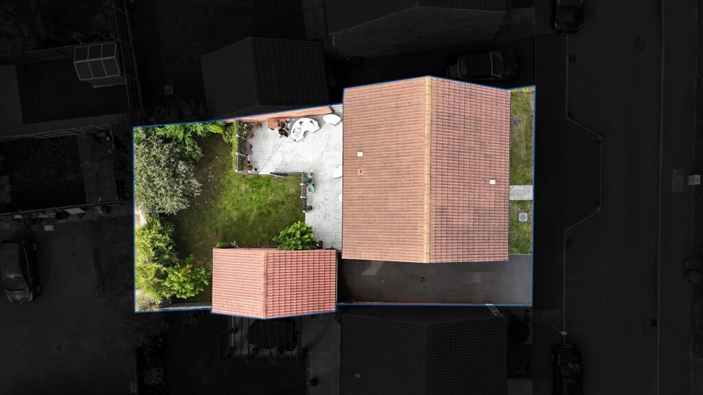 dji_fly_20250909_140450_0013_1757430576307_photo