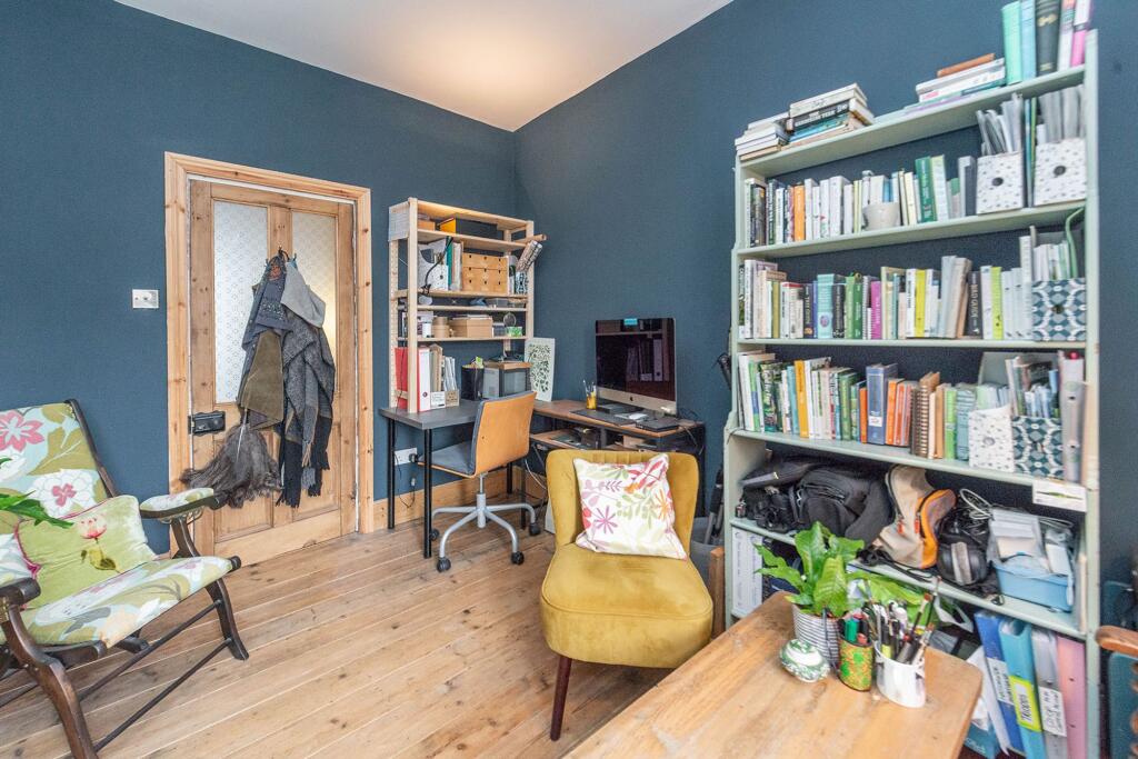 BEDROOMS AND BATHROOMS/UTILITY ROOM