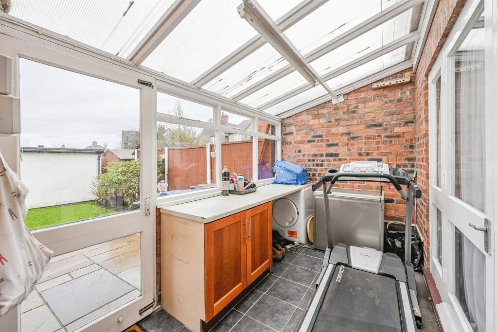 Garden Room: