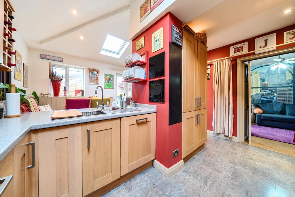 13 Dixon Close EweMove Sale 