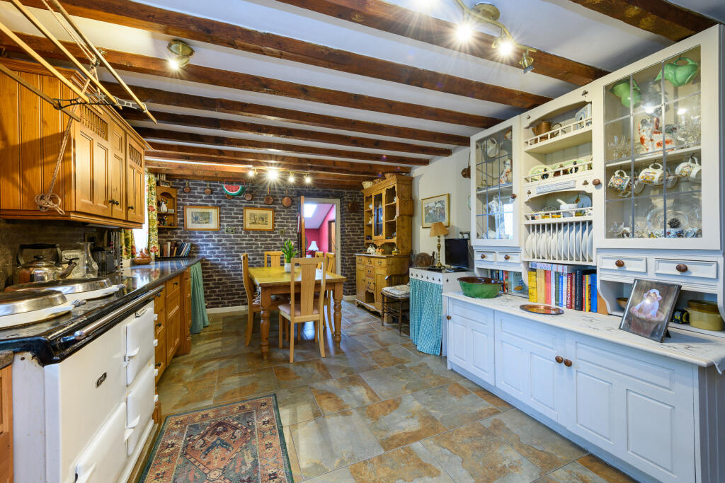 Dining kitchen