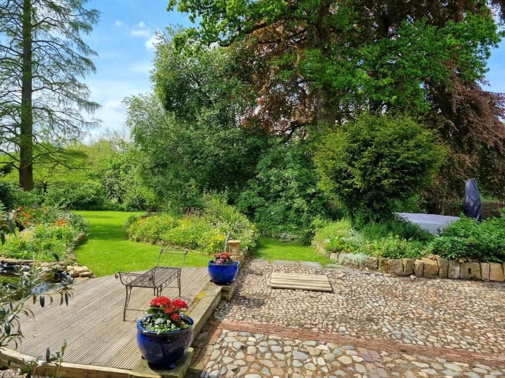 Additional Photograph of Grounds