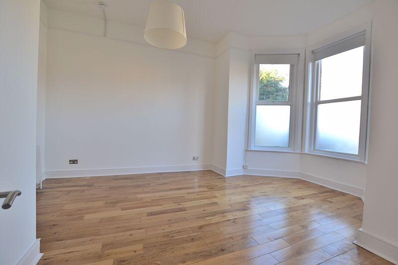 Lounge (Photos 2022)