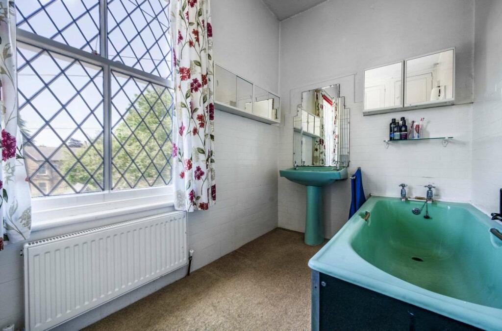 Main Bathroom