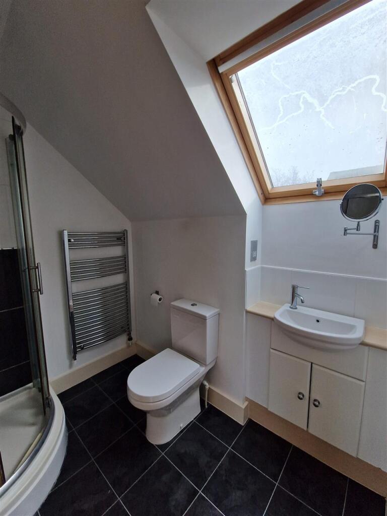 Ensuite shower room