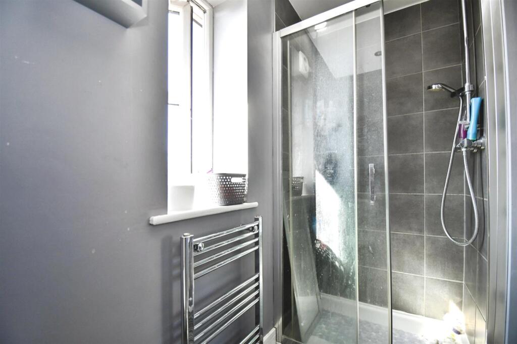 Ensuite Shower Road