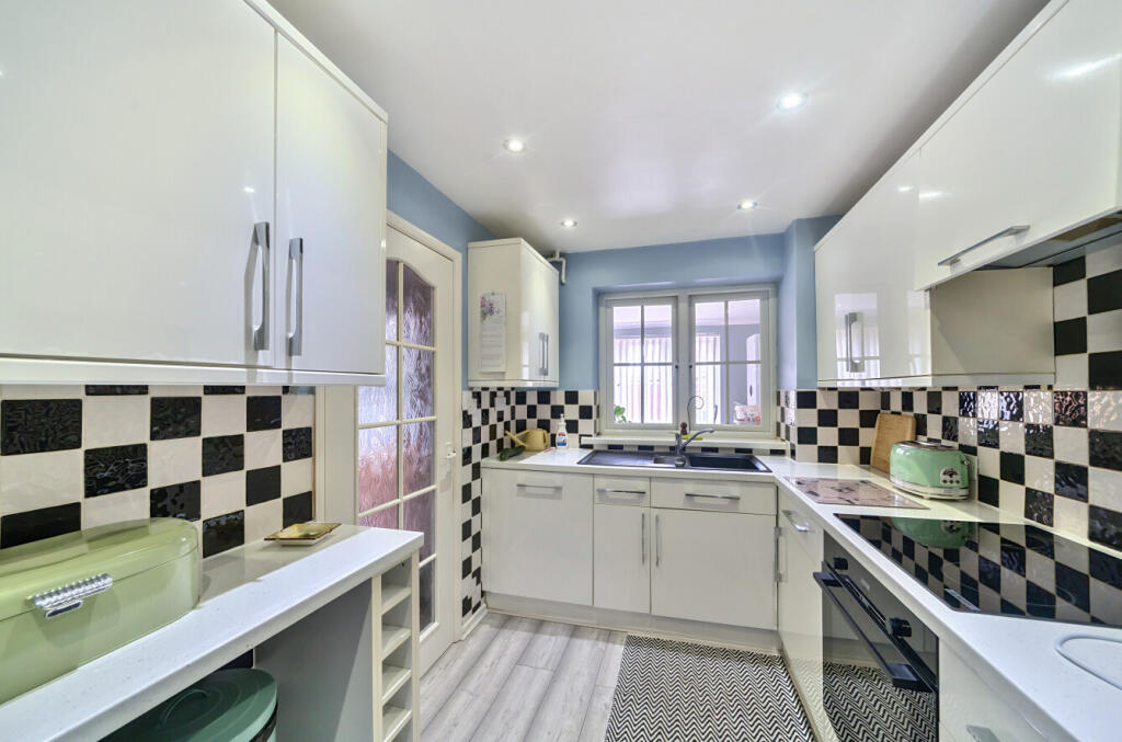 1315969-13-685d54...