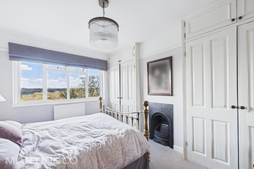 CAM01953G0-PR0097...