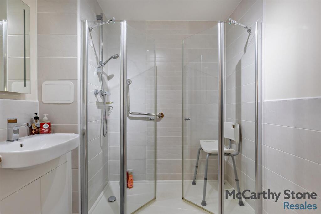 8668608-interior02-800.jpg