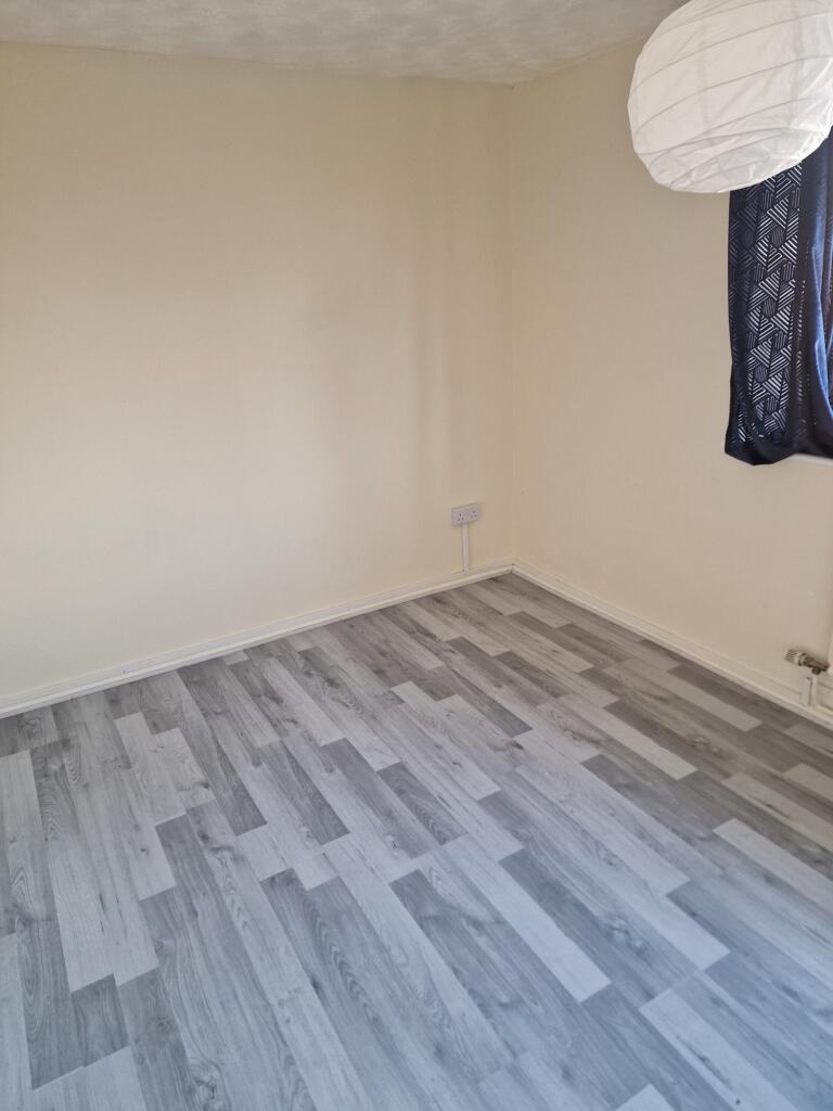 6 Millards Close bedroom 3