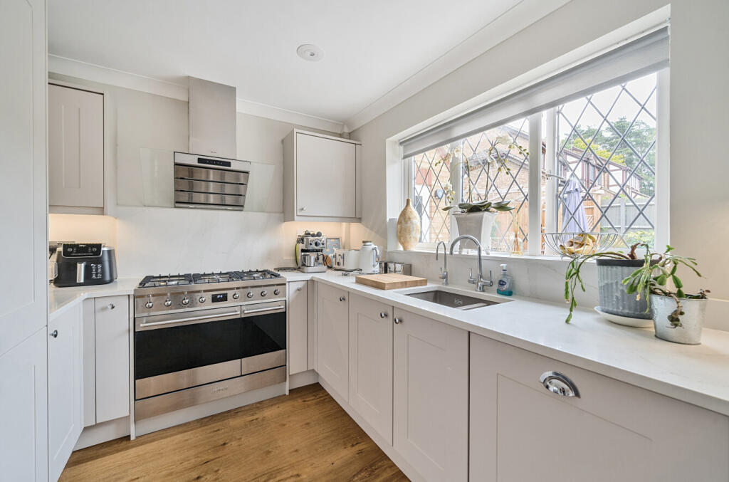 1300038-3-68358c9...