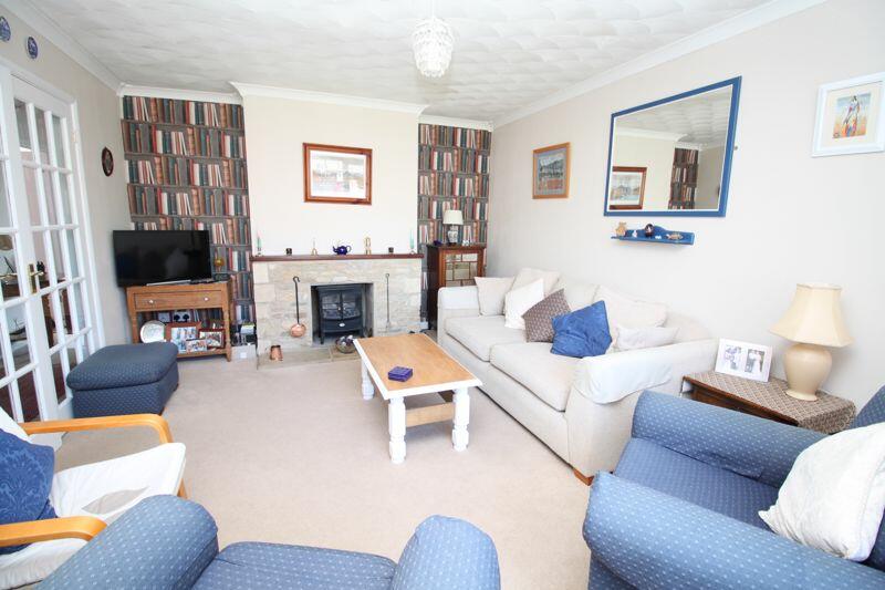 Sitting Room/Dining Room