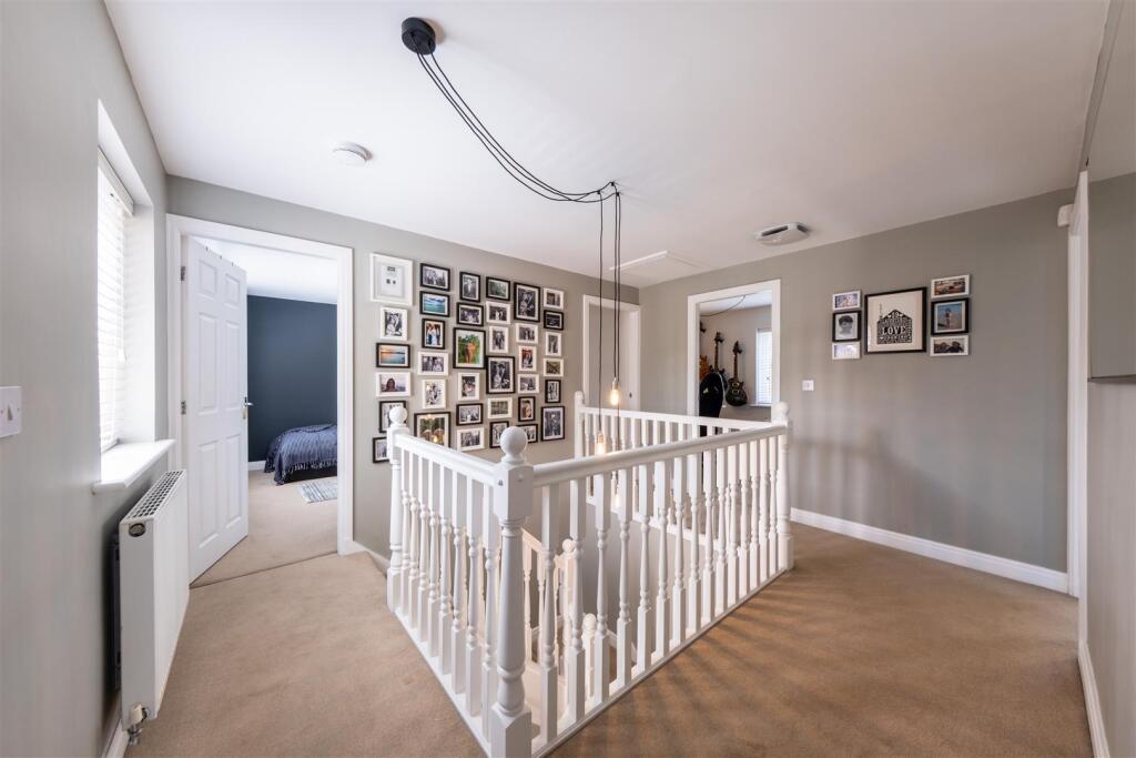 39 Shakerley Close-044.jpg