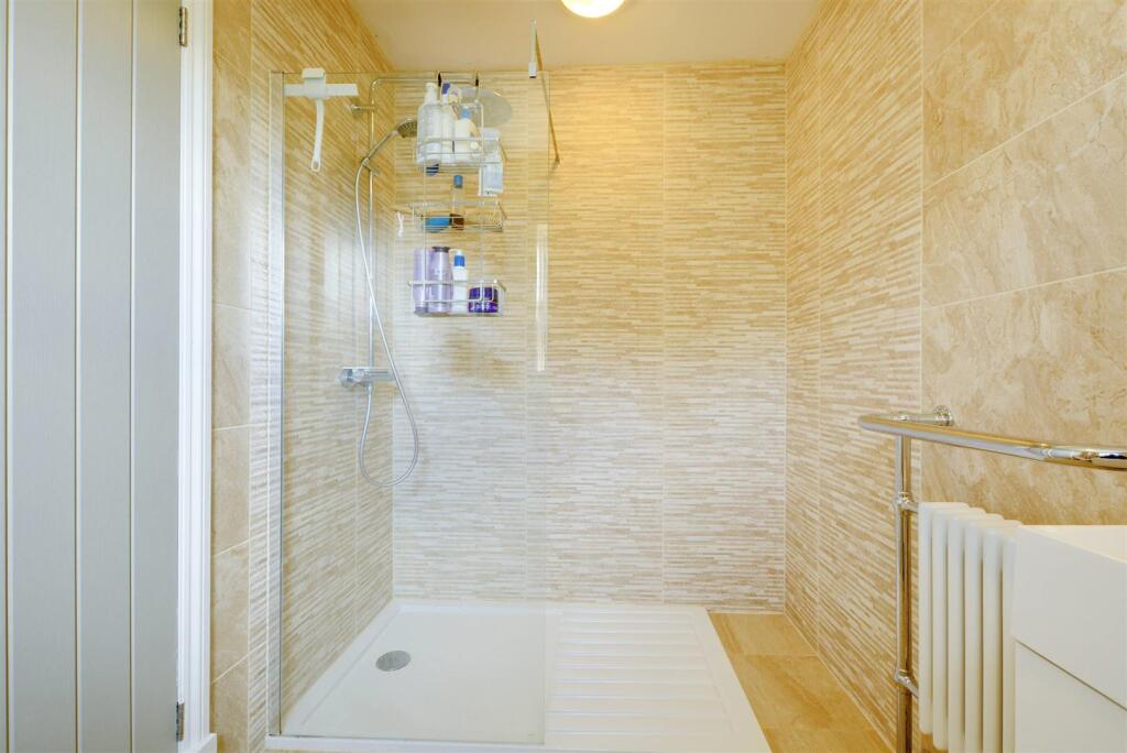 Bedroom 1 Ensuite_2.jpeg