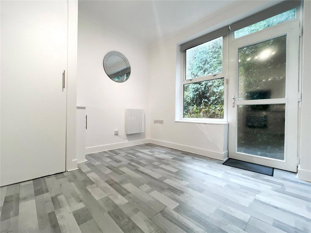 Studio Room